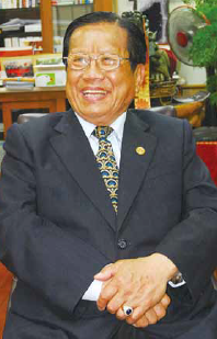 Dr. Lien-Hsing Wu, Chairman of the Board of Trustees