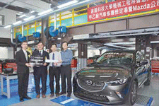 ＜傑出系所推薦＞機械工程系(先進車輛組)甲乙級汽車修護技能檢定術科考場揭牌正式運作，汽車修護產業邁向新的里程碑。選擇就讀建國科大機械系正是時候！