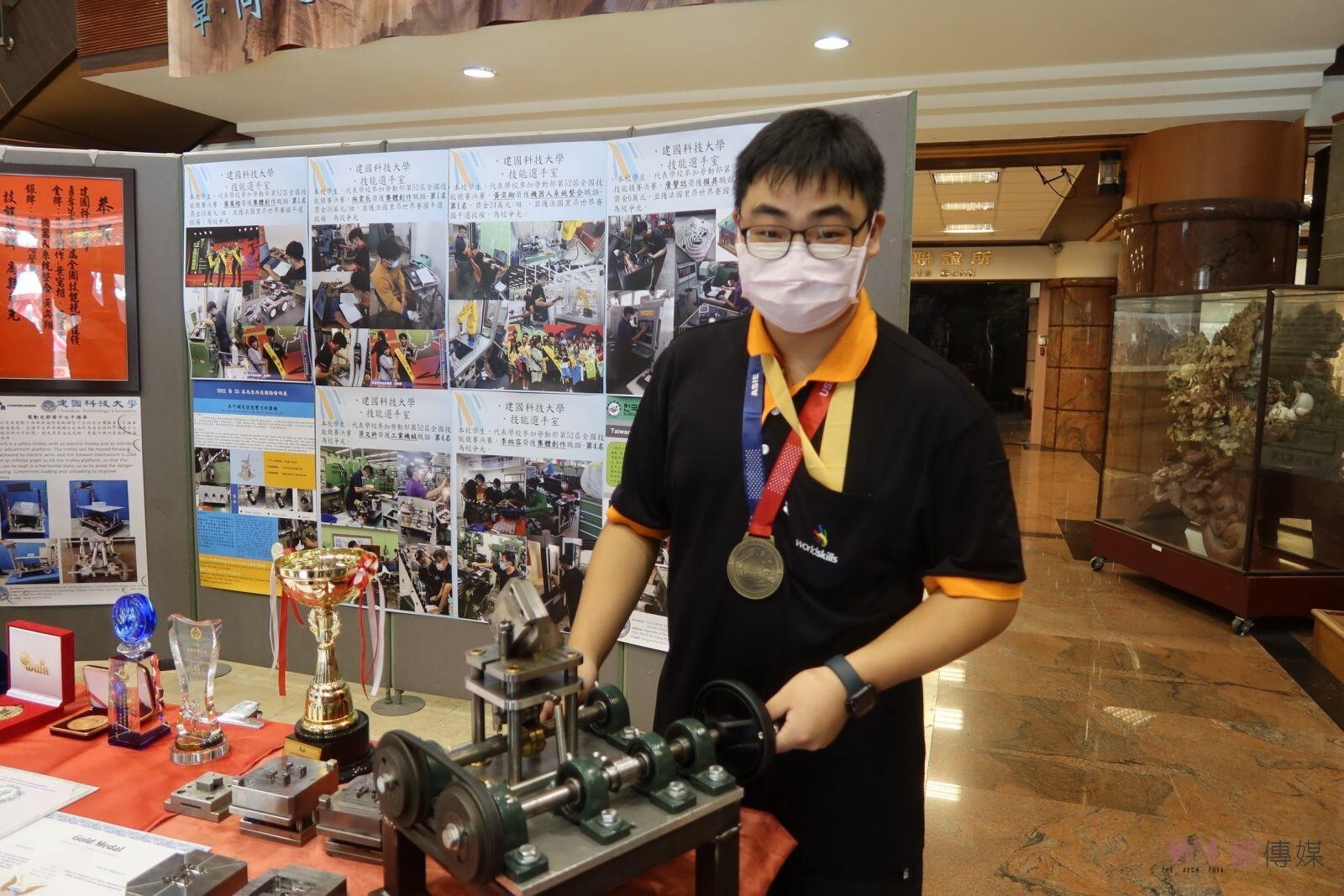建國科技大學機械系學生參加第52屆全國技能競賽，成果豐碩，從不斷琢磨的技能演練中，展現出驚人的實力-圖片3