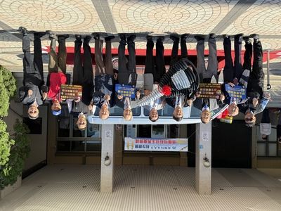 建國科大校友總會力挺母校 慷慨贈校車得利卡(另開新視窗)